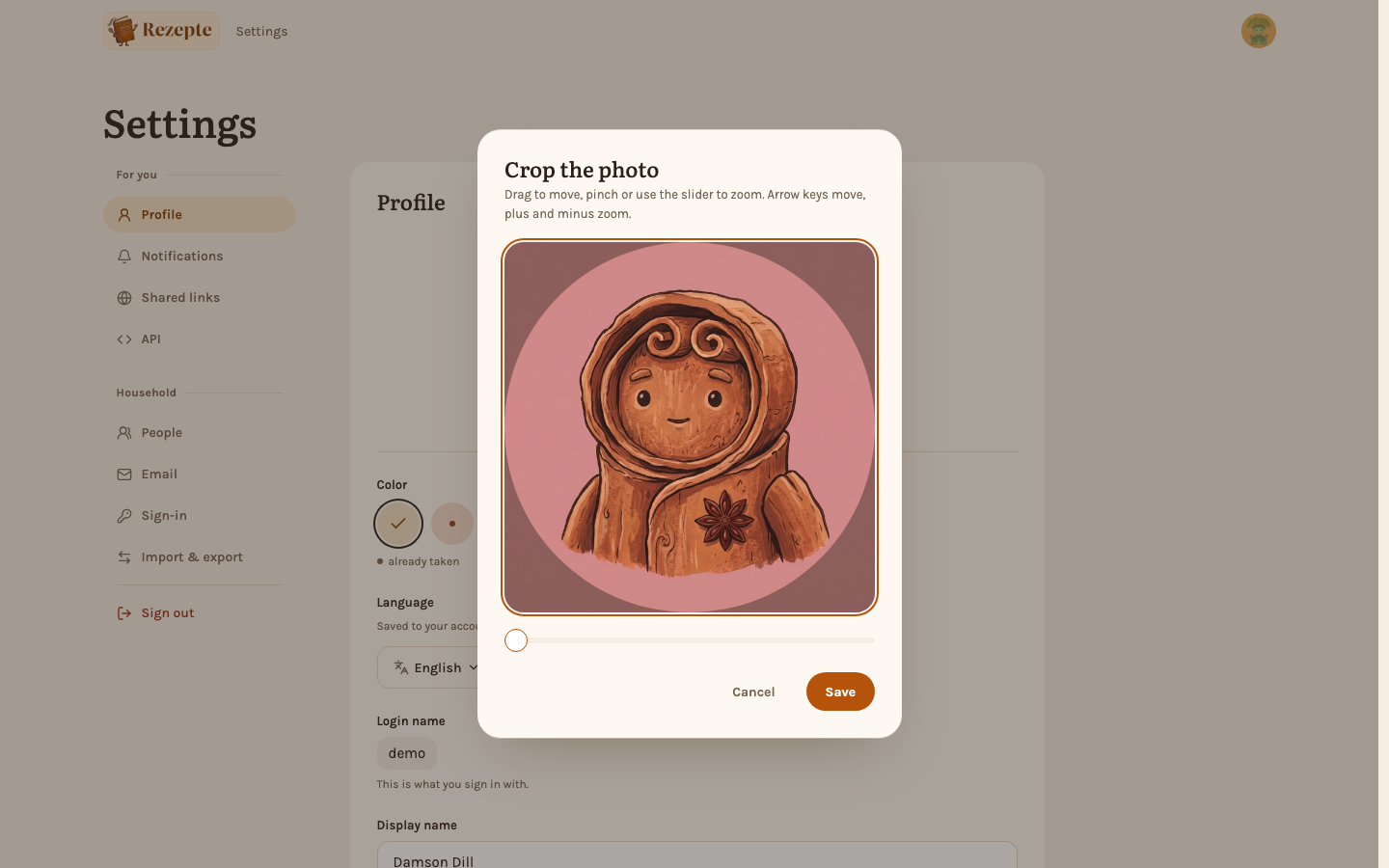 Framing a photo: the round window shows what the circles will show